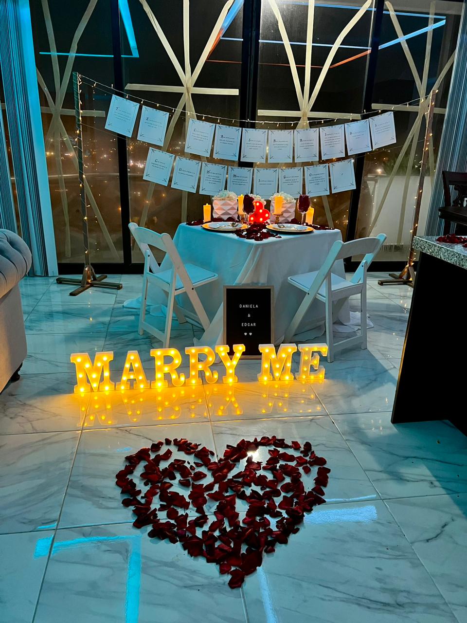 Descubre los mejores #paquetes de #pedirMatrimonio en #Mazatlán para una experiencia inolvidable y romántica en la playa. Cena privada