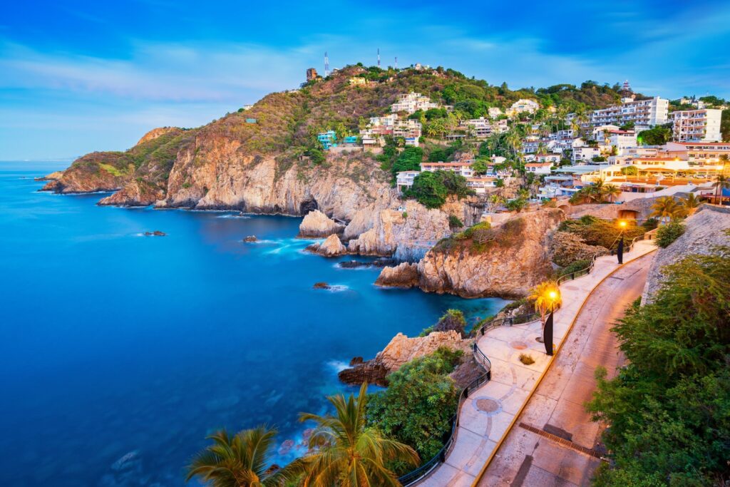 Descubre los Lugares Más Románticos para Pedir Matrimonio en Acapulco: Fotografía, Picnics en la Playa, Cenas Románticas y más