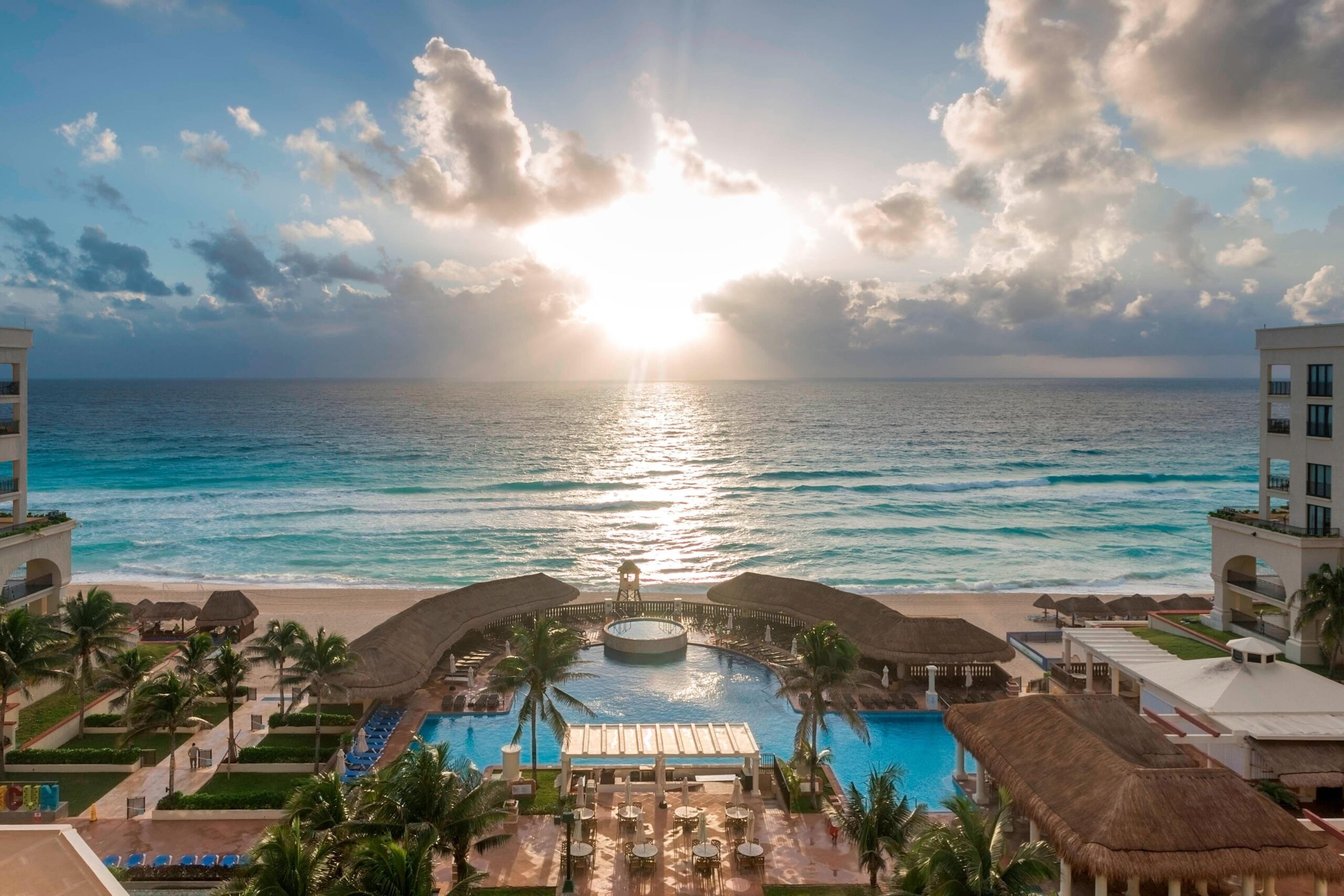 Cuáles son los días más baratos para volar a Cancún