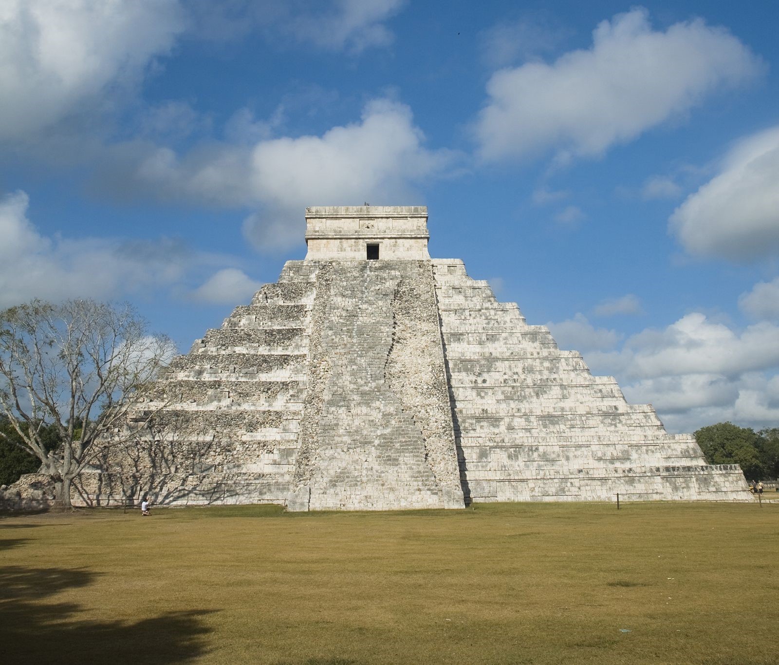 ¿Cuándo se prohibio subir a Chichén Itzá?
