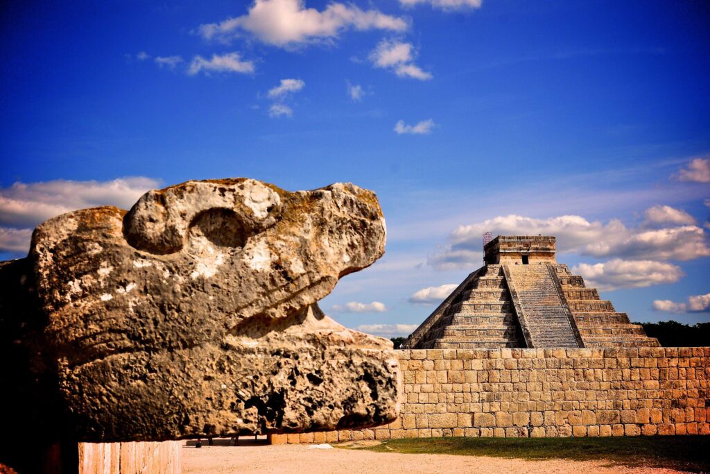 ¿Qué hay debajo de la pirámide de Chichen Itza?