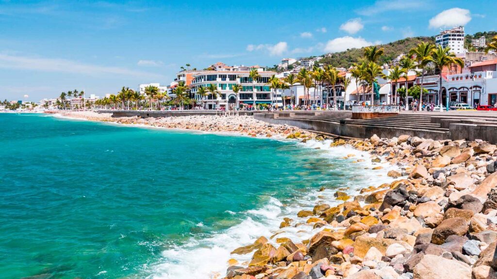 ¿Qué ofrece Puerto Vallarta a los turistas?