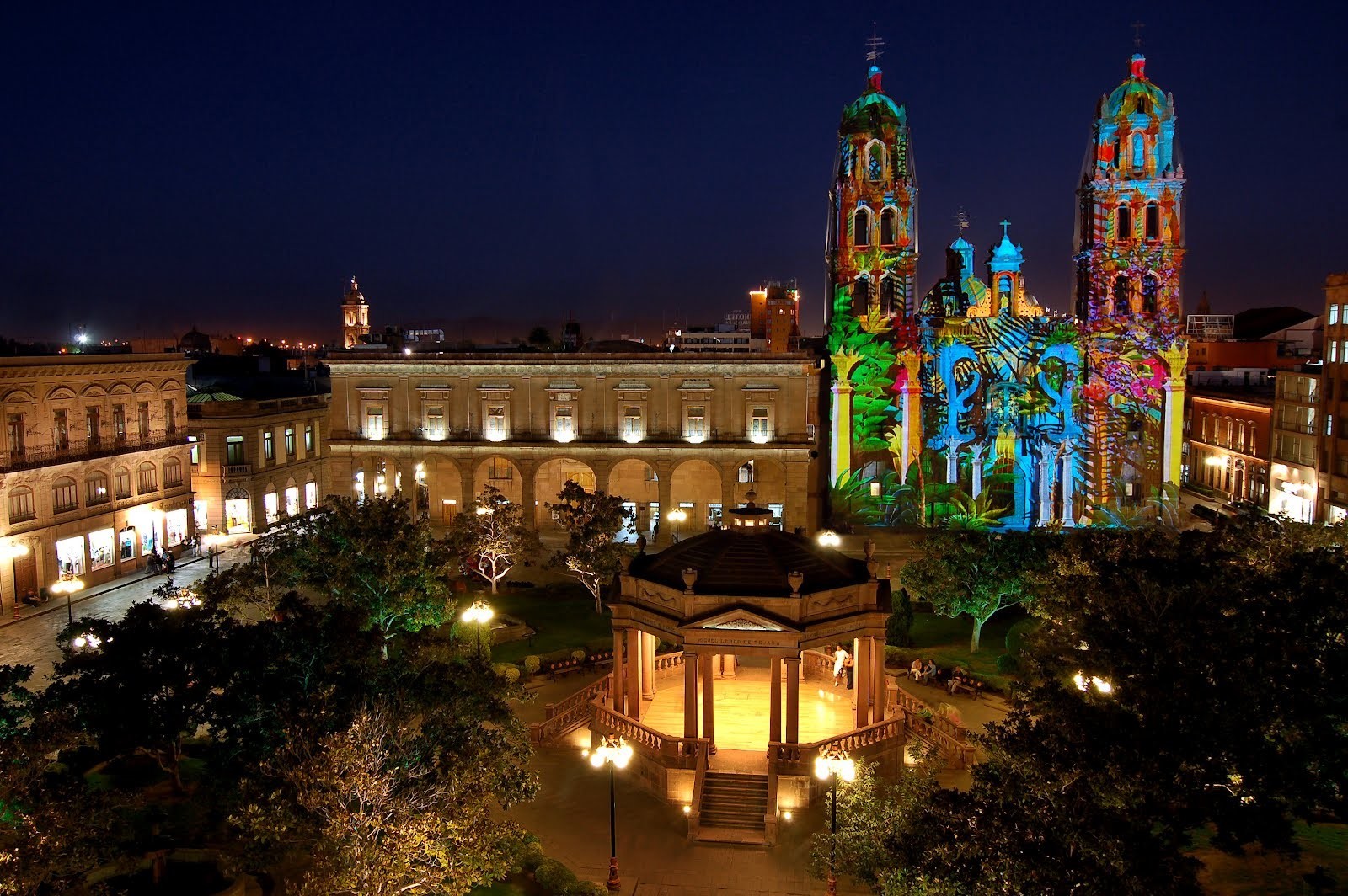 Guía de las Mejores Ubicaciones para Sesiones de Fotos en Querétaro