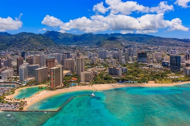 ¿Dónde se pueden encontrar rincones secretos y románticos para propuestas en Honolulu?