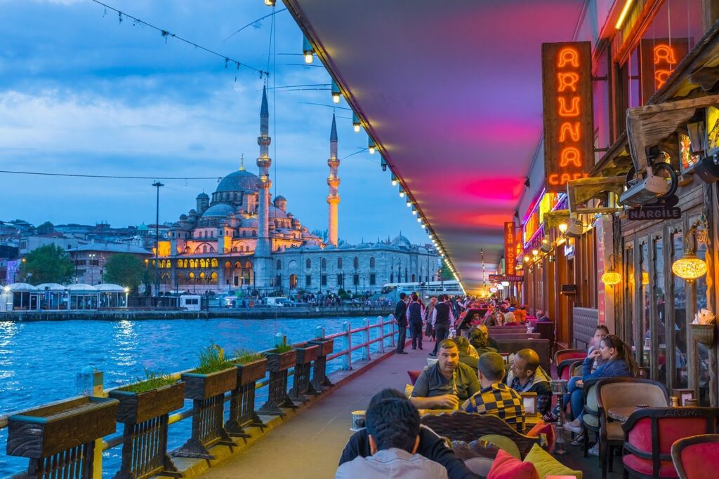 En caso de mal tiempo, ¿cuáles son los mejores planes B para una propuesta de matrimonio en Estambul? En caso de mal tiempo, ¿cuáles son los mejores planes B para una propuesta de matrimonio en Estambul?