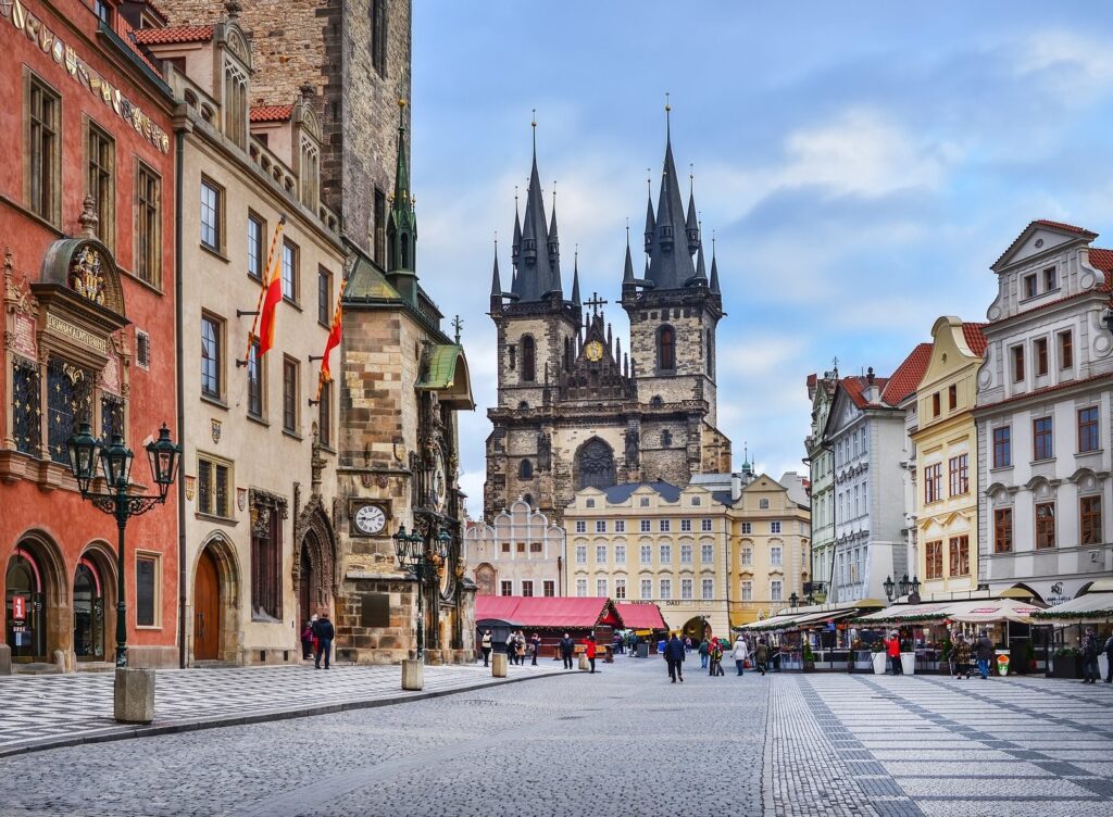¿Cuáles son los estilos de anillos de compromiso más recomendados para una propuesta en Praga? ¿Cuáles son los estilos de anillos de compromiso más recomendados para una propuesta en Praga?