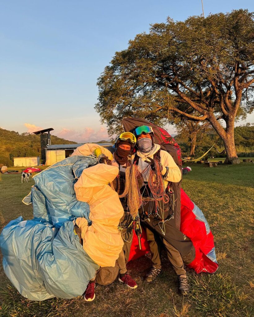 Descubre la emoción del parapente y paracaidismo en Valle de Bravo con nuestra guía especializada Descubre la emoción del parapente y paracaidismo en Valle de Bravo con nuestra guía especializada