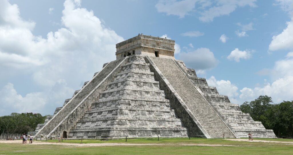 ¿Qué hay dentro de Chichén Itzá? ¿Qué hay dentro de Chichén Itzá?
