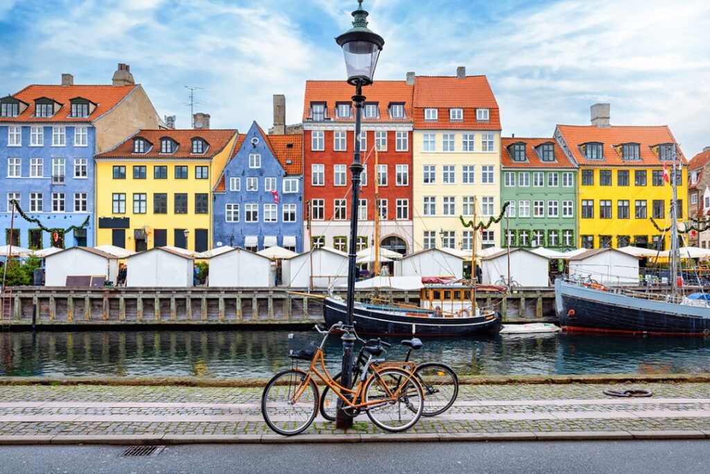 Descubre cómo transformar tu guardarropa para viajar al estilo minimalista de Copenhague con HolboxPhotos Descubre cómo transformar tu guardarropa para viajar al estilo minimalista de Copenhague con HolboxPhotos
