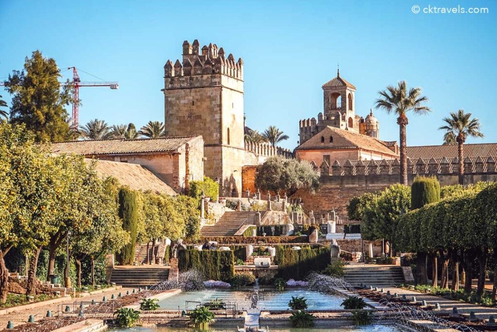 Descubre la Guía Definitiva de Ropa para Turistas en Córdoba: Consejos de Estilo para Disfrutar al Máximo tu Viaje con HolboxPhotos. Descubre la Guía Definitiva de Ropa para Turistas en Córdoba: Consejos de Estilo para Disfrutar al Máximo tu Viaje con HolboxPhotos.