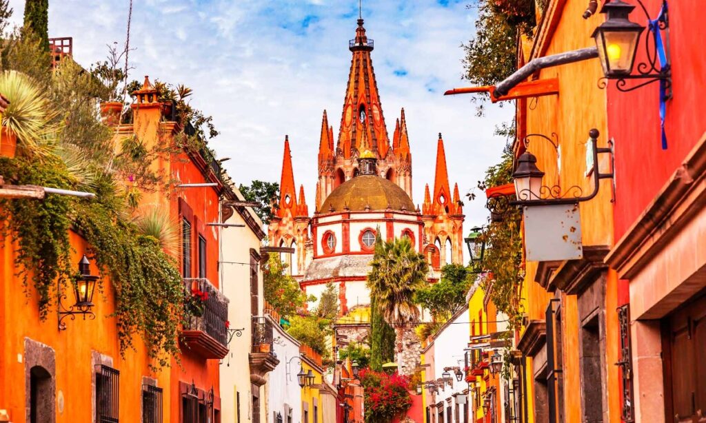 Atracciones imperdibles en San Miguel de Allende: Qué no debes perderte Atracciones imperdibles en San Miguel de Allende: Qué no debes perderte