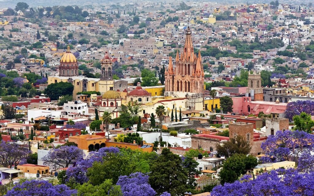 Guía de parques y jardines románticos en San Miguel de Allende para disfrutar en pareja