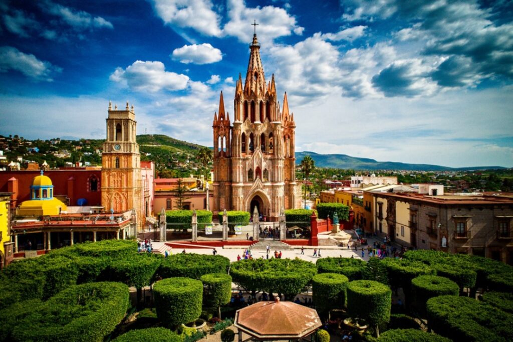 Paseos en calandria para parejas en San Miguel de Allende: Opciones y precios Paseos en calandria para parejas en San Miguel de Allende: Opciones y precios