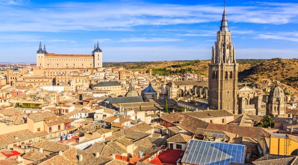 "Descubre las claves para vestirte con estilo en Toledo durante un viaje de fin de semana con HolboxPhotos" "Descubre las claves para vestirte con estilo en Toledo durante un viaje de fin de semana con HolboxPhotos"